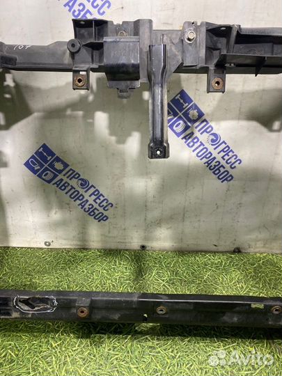 Рамка радиатора Mazda Cx-7 кроссовер 2.3