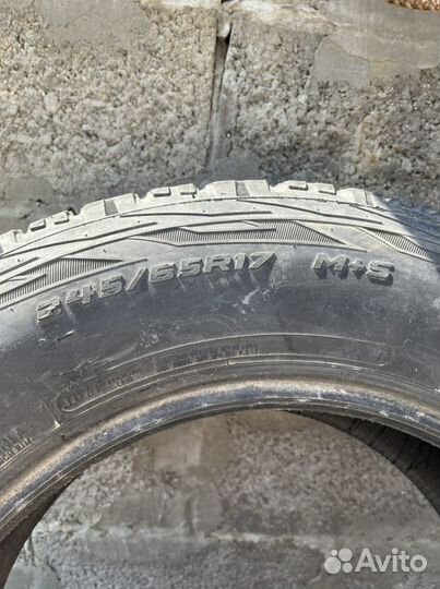 Bridgestone Blizzak VRX 245/65 R17 102J