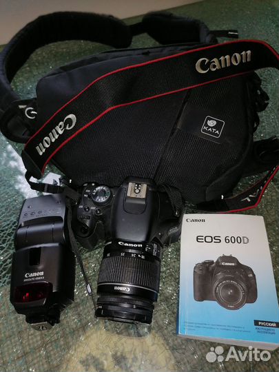 Зеркальный фотоаппарат canon 600d