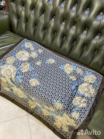 Платок Salvatore Ferragamo шелк Италия