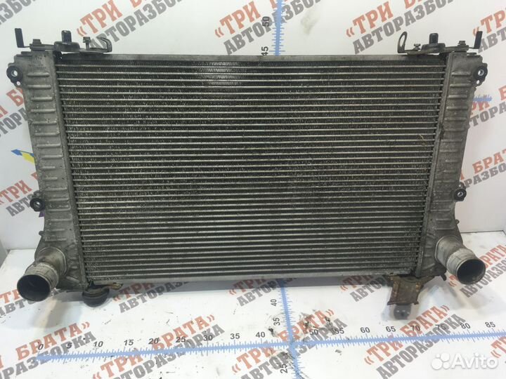 Тойота Рав 4 Радиатор интеркулера