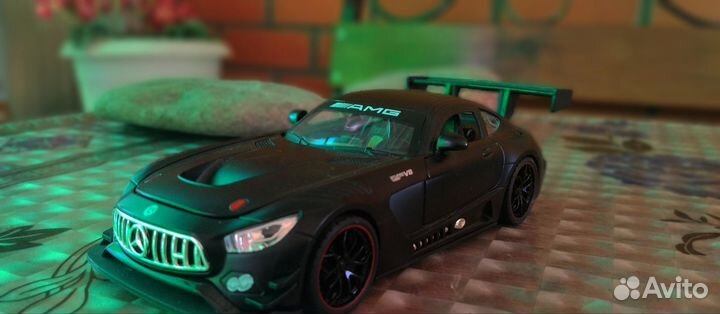 Машинка Mercedes AMG