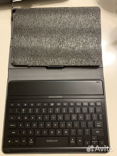 Чехол-клавиатура dodocool Smart Keyboard for 10.5