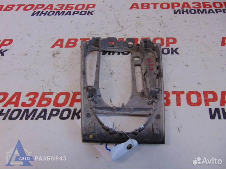 Накладка декоративная для Mercedes-Benz E-Class 3