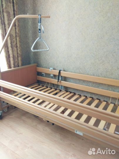 Медицинская кровать для лежачих больных