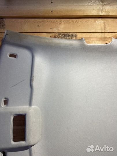 Обшивка потолка Volkswagen Polo