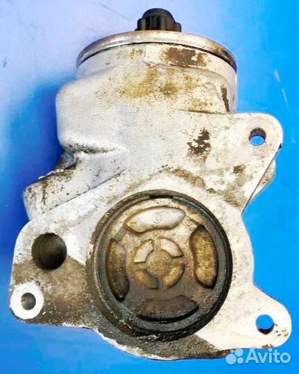 Насос гур Мерседес Венц W123