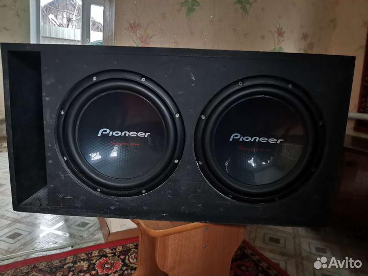 Сабвуфер и усилитель в машину