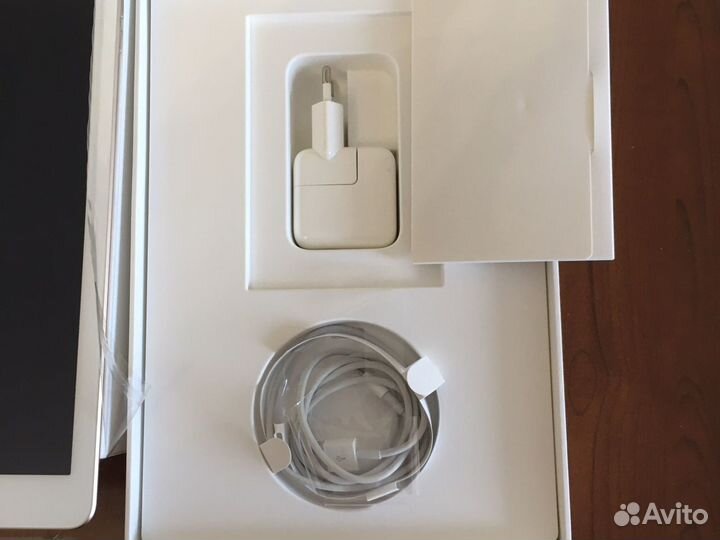 iPad wi-fi cellular 32GB Gold