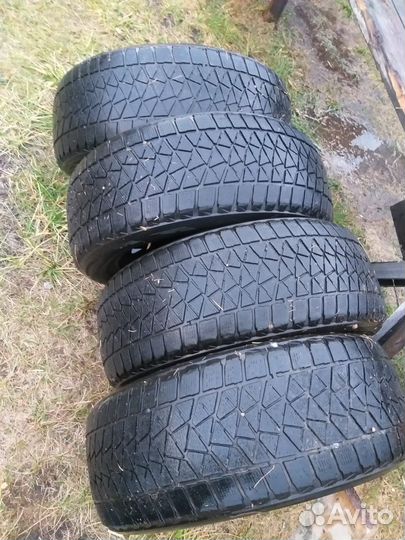 Bridgestone Blizzak Ice 235/55 R18