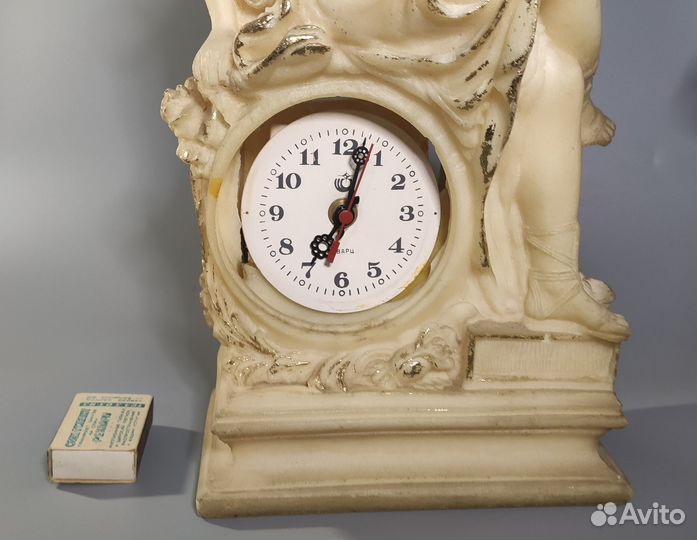 Часы винтаж с девушкой СССР