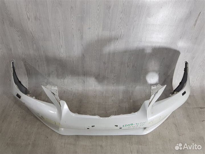 Бампер перед. lexus CT200H