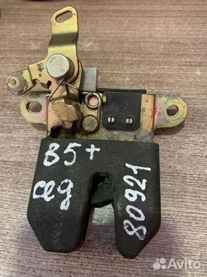 Замок крышки багажника Пассат Б5+, Суперб