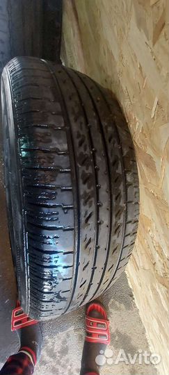 Nexen Roadian 571 235/65 R17 104K
