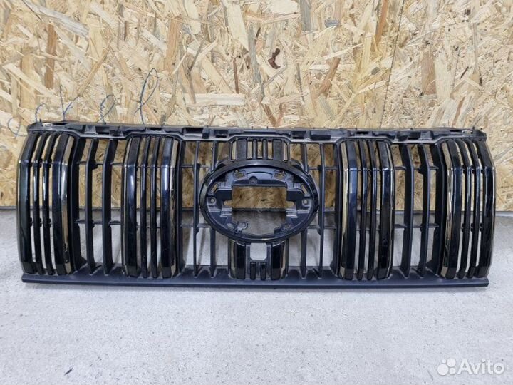 Решетка радиатора Toyota Land Cruiser Prado 150 С