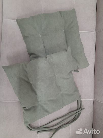 Подушки на стулья новые