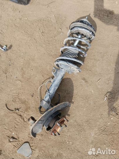 Стойки передние Инфинити Q45 2001-2006 г. Обе