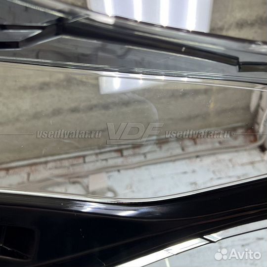 Уцененное стекло для фары Ford Mondeo V (2012-2019