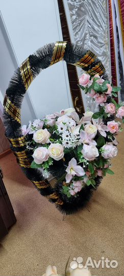 Ритуальные венки и корзины