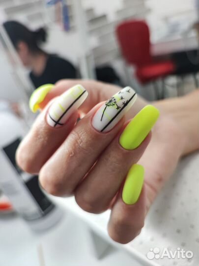 Маникюр в центре Адлера