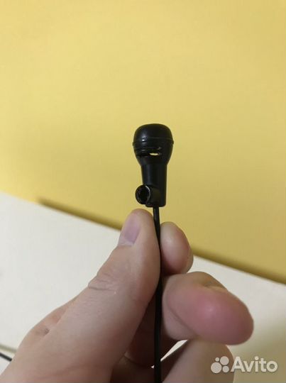 Петличный микрофон