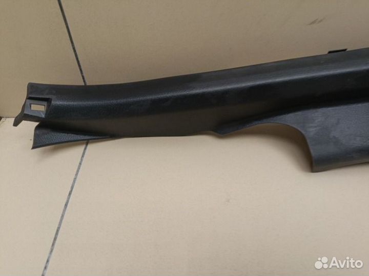 Накладка порога (внутренняя) задняя правая Toyota