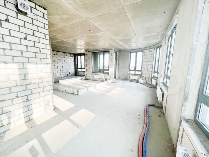 4-к. квартира, 102 м², 14/20 эт.