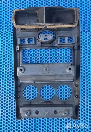 Центральный консуль LADA priora 1.6