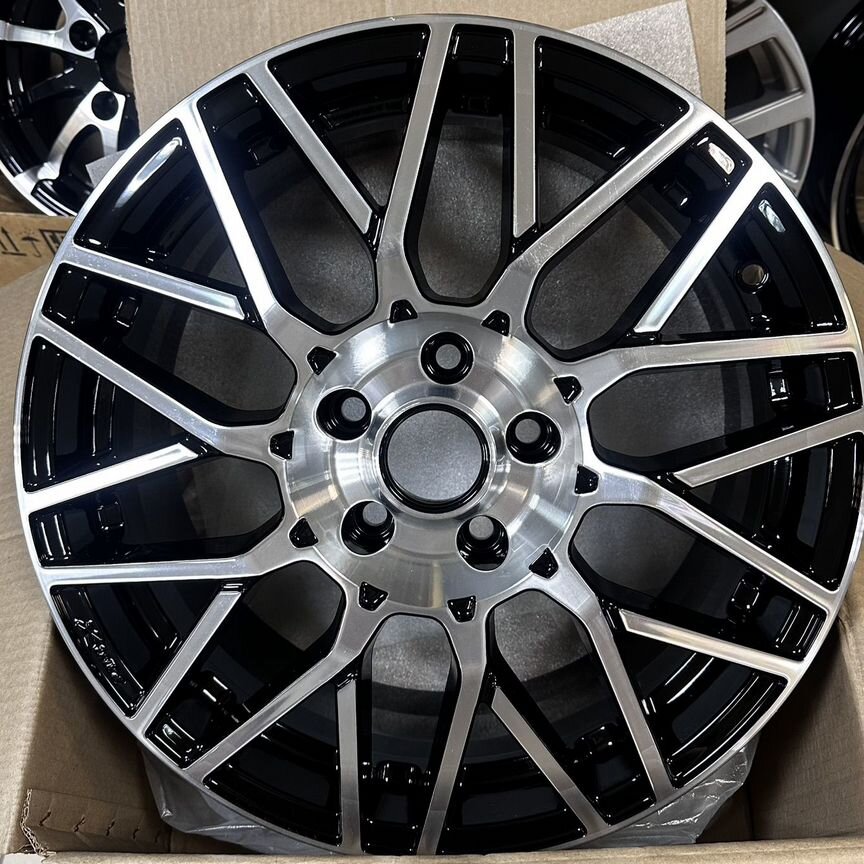 Литые диски X'trike X-131 7×R17 5×114.3