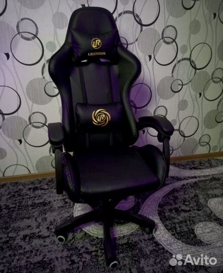 Компьютерное кресло игровое для геймера