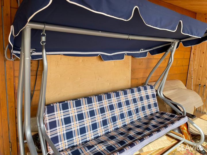 Продам качели, б/у