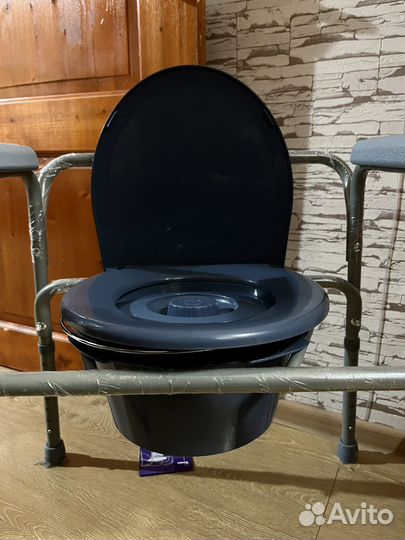 Санитарное кресло туалет