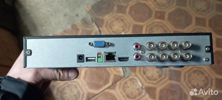 Цифровой видеорегистратор на 8 камер