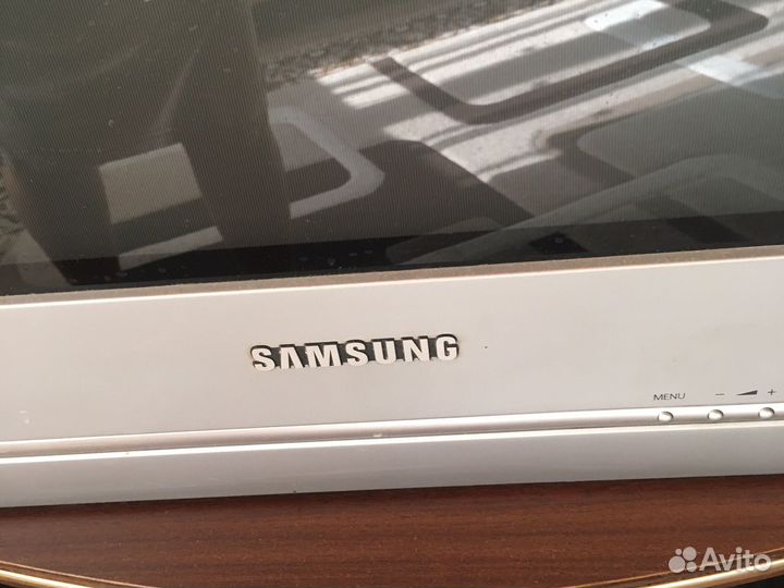 Телевизор samsung