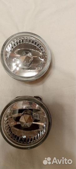 Фары противотуманные для toyota prius 03-09г