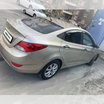 Hyundai Solaris 1.4 MT, 2013, 261 000 км, с пробегом, цена 735 000 руб.