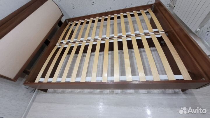 Кровать двухспальная 160 200