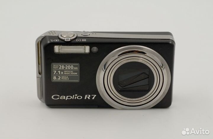 Ультракомпактный фотоаппарат Ricoh Caplio R7