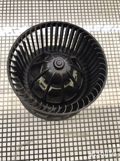 Моторчик печки Valeo