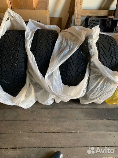 Pirelli Ice Zero 265/45 R20