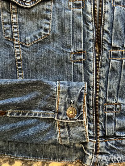 Джинсовая куртка levis
