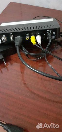 Спутниковый ресивер.приставка триколор