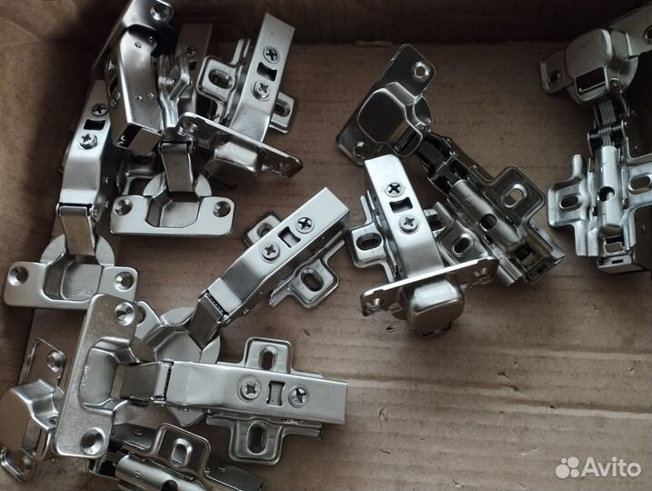 Петли мебельные FGV с доводчиком