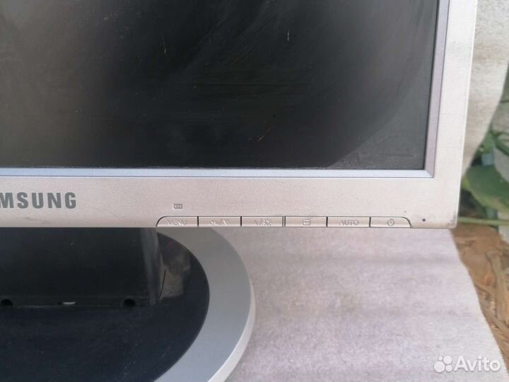 Монитор для компьютера Samsung