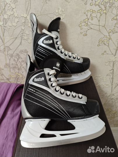 Коньки для мальчика 33 р