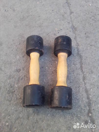 Гантели по 1,5 кг