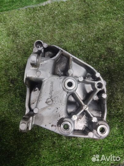 Кронштейн компрессора кондиционера BMW X3 (E83) 2