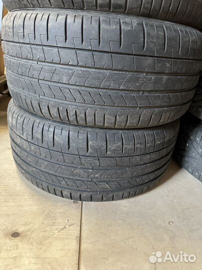 Pirelli P Zero Sports CAR 225/40 R19 и 255/35 R19