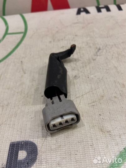 Разъем (фишка) катушки зажигания Toyota Avensis