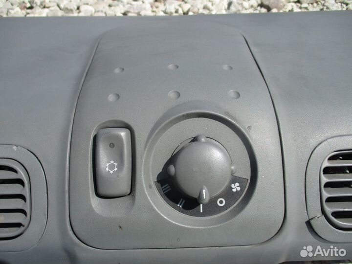 Корпус отопителя потолочный Hyundai Starex H1